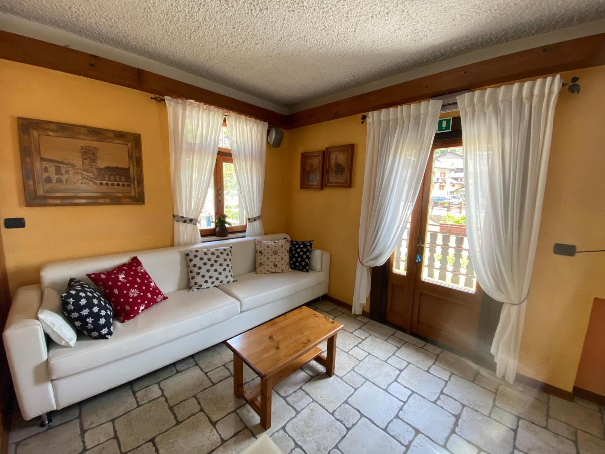 Hotel Col Serena Etroubles Kültér fotó